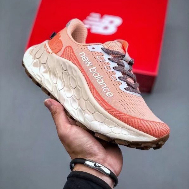 莆田純原の新型男女ランニングシューズ新百倫more v 3カップルカジュアル緩衝ジョギングシューズスポーツシューズ