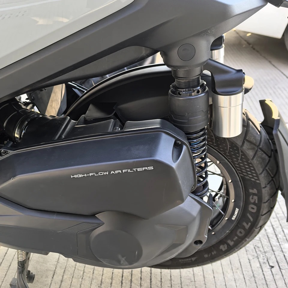Suitable for Shengshi 368g Modified Motorcycle Mid-Mudguard Extended Water-Blocking Rear Expansion Board Mudguard Water-Blocking Board
