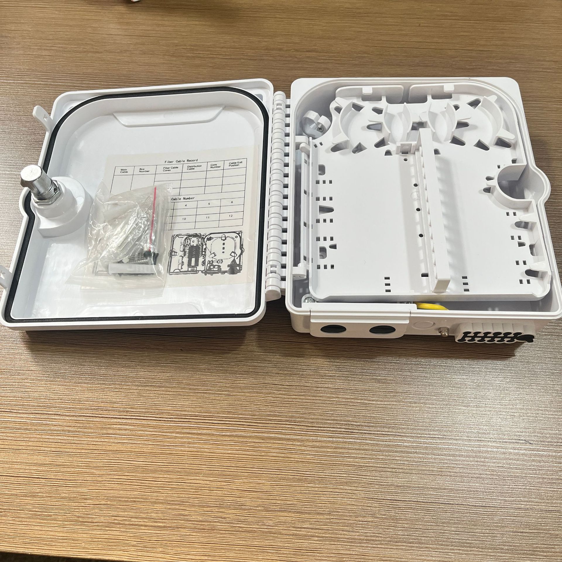 12芯FTTH光纤分纤箱 FDB分线箱入户箱 SC/UPC分光箱配线箱