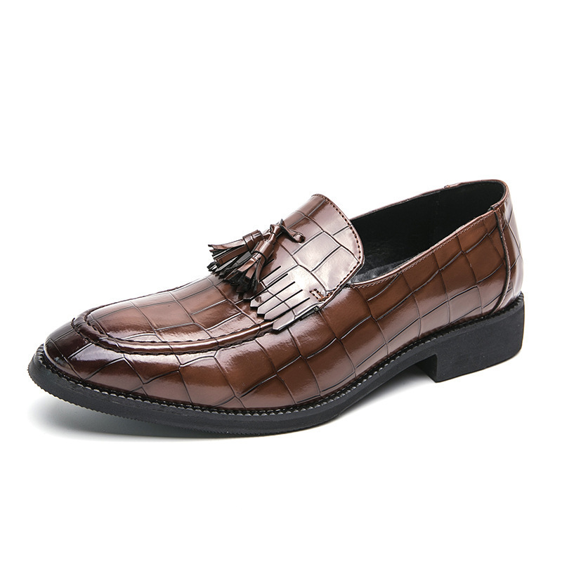 Casual con un pedal de punta, zapatos de cuero con bordas británicas para hombres, ropa de negocios coreana, zapatos de moda simples para hombres. image 6