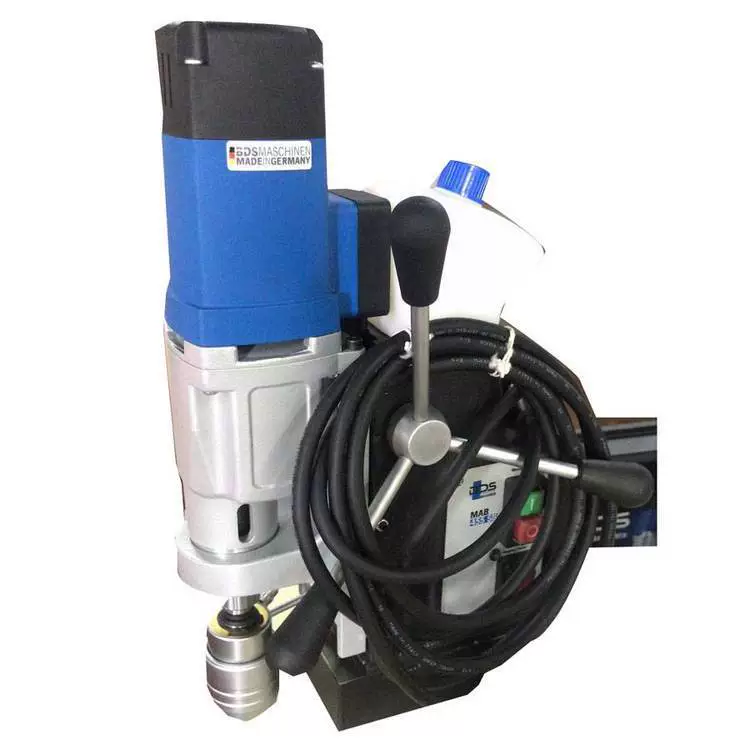 Поставка немецкой импортной магнитной дрели BDS Black & Decker MAB455SB, магнитное основание может вращаться на 15 градусов.