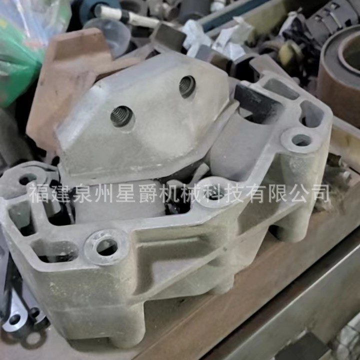 泉州 铝模具  铸铝 压铸 斯堪尼亚1336882 发动机机脚胶支架胶垫