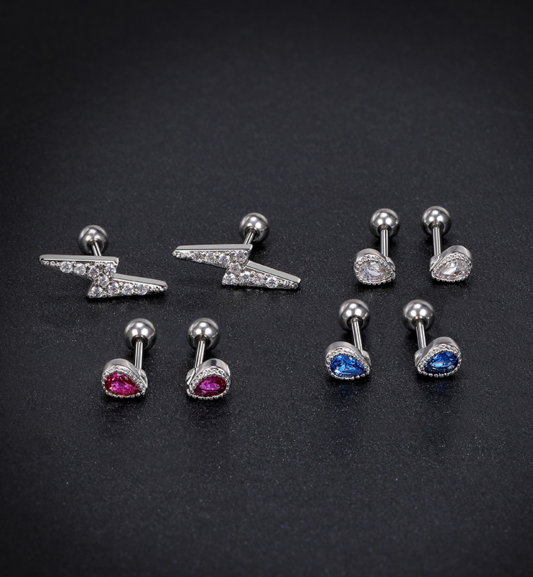 Pointed labret stud close-up product detail
