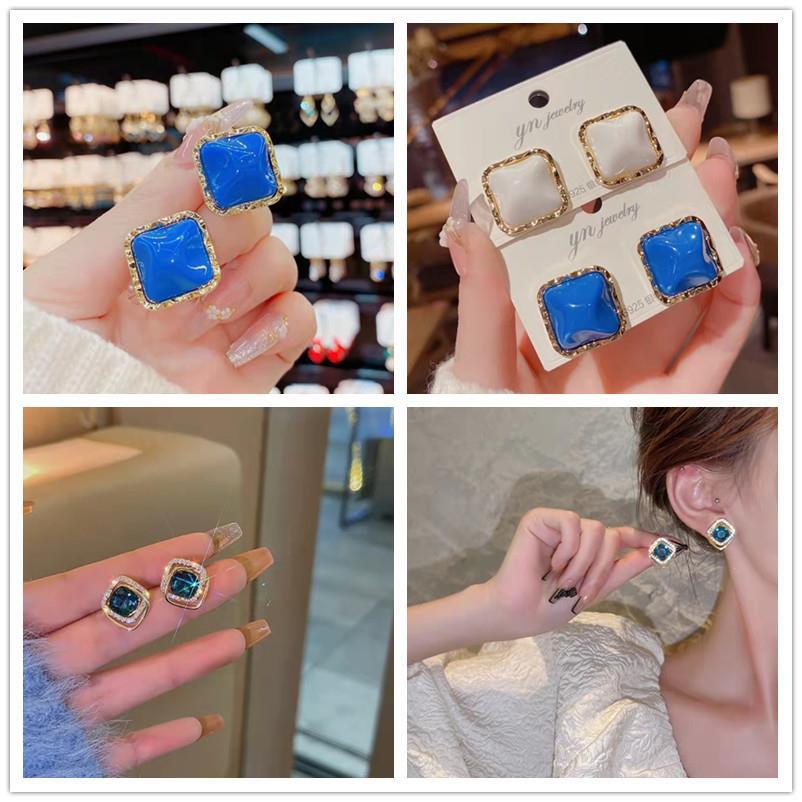 11-301 blue 10-404 blue