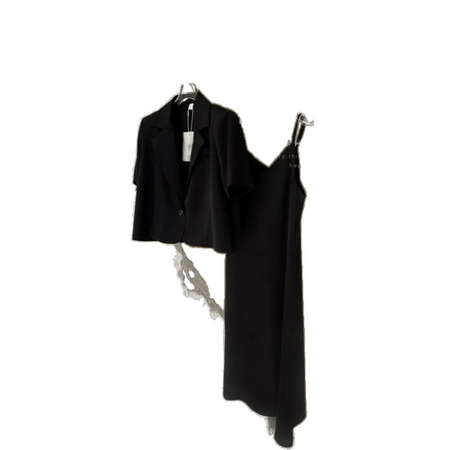 2025 fashionable new all-matching solid color collar all-matching suspender skirt + loose short-sleeved suit coat two-piece women's trend