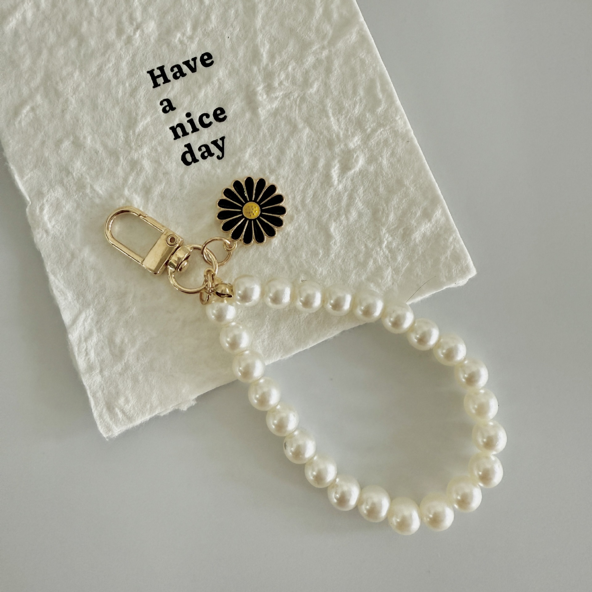 Nuevo amor creativo pulsera llavero colgante colgante accesorios de perlas joyas rojas en línea al por mayor