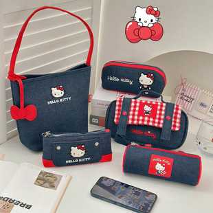 �����t�����ڙ�ţ�������Ů�ɐۿ�ͨ�̽�С��ײɫ�μ���ٴ��ռ{