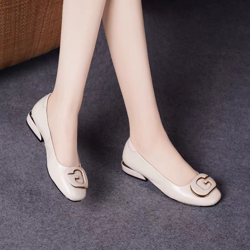 Madre zapatos de cuero suave zapatos de cuero redondos primavera y verano 2026 zapatos de cuero suave zapatos de mujer nuevo estilo