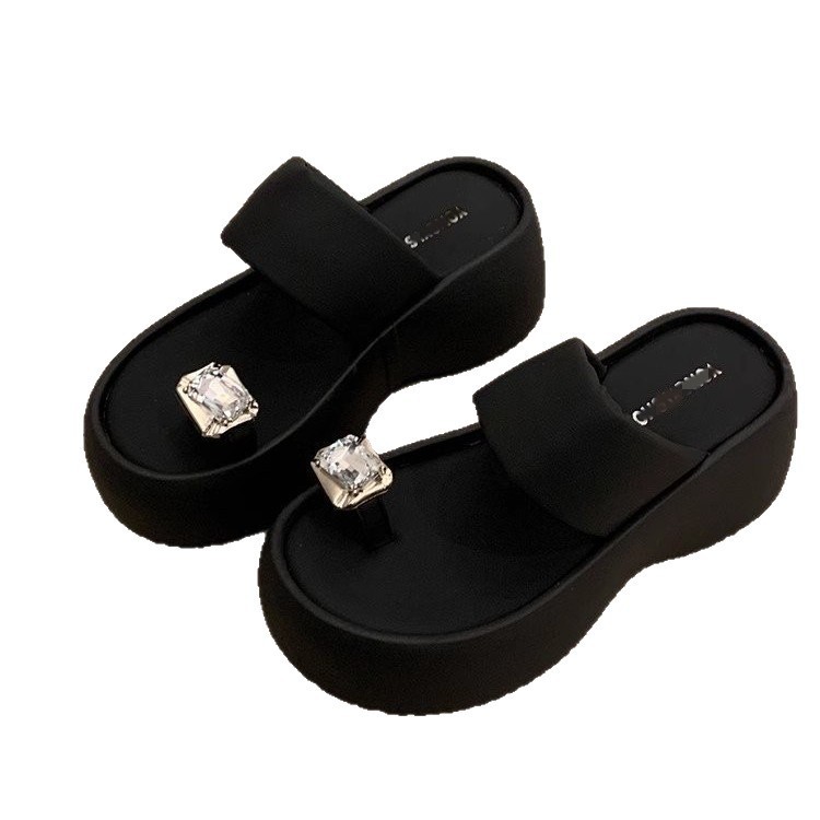 Aumentar la altura de la parte inferior gruesa de las zapatillas frías de dedo de la mujer 2026 nuevo estilo de alta calidad no se cansa pies sandálias de playa