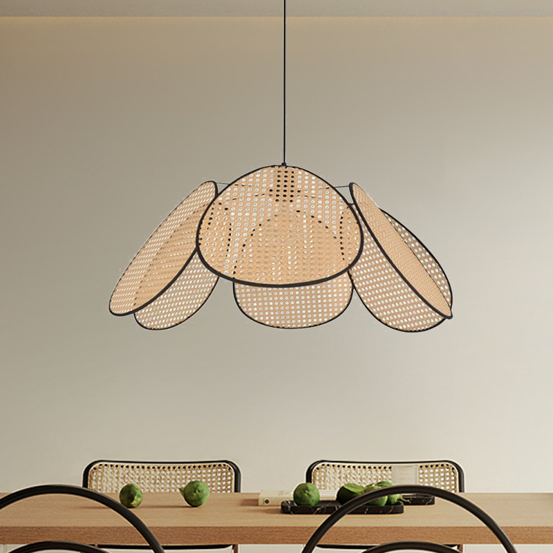 Nuevo estilo chino silencioso Zen sala de té lámparas de restaurante personalidad creativa estilo francés medieval crema de viento trenzado lámpara de pétalos