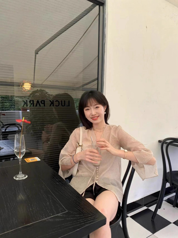 仙气氛围感~皱感压花纱 优雅喇叭袖V领开衫外套女 开衫|undefined