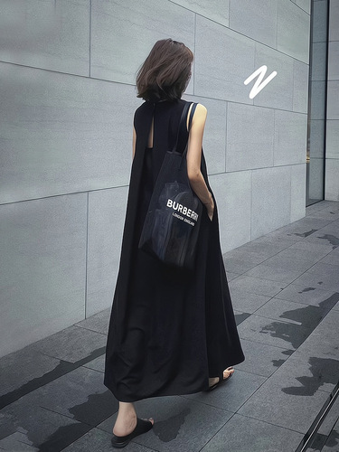French Audrey Hepburn-style elegant long dress for women, summer unique and distinctive black backless sleeveless bustier dress