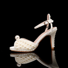 2025秋季新款鱼嘴高跟鞋防水台浅口8.5CM 珍珠女式单鞋新娘婚鞋