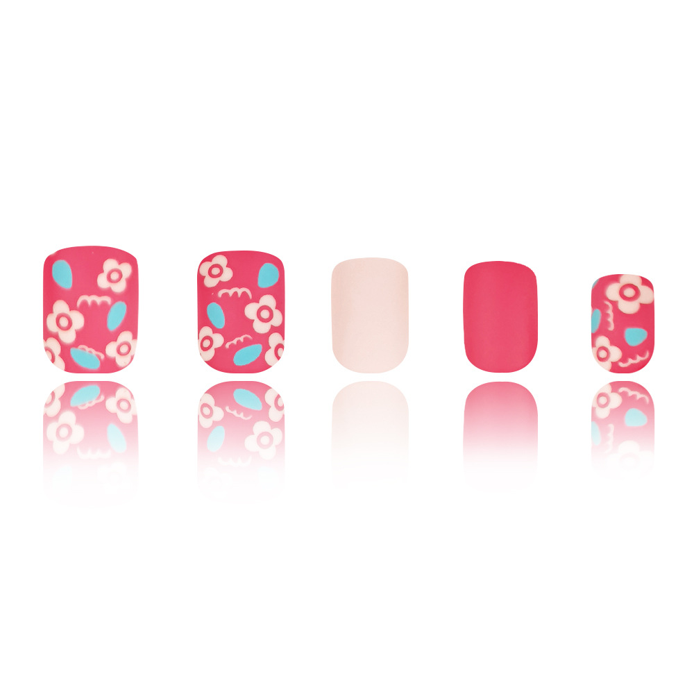 Rose esmaltado contrapeso flor manicure brillante dulce viento primavera y verano para usar 24 piezas de parche de uñas