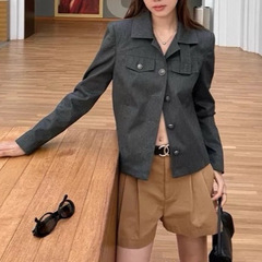 私服 东京故事 设计摩登翻领蜡感工艺外套百搭工装风夹克