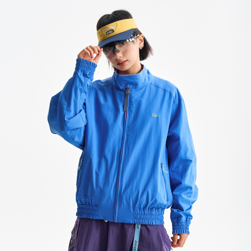 American-Style Color-Blocked Reversible Stand-Collar Jacket, Mountain-Style Outdoor Casual Jacket, Lightweight Versatile Jacket for Men and Women American-Style Color-Blocked Reversible Stand-Collar Jacket, Mountain-Style Outdoor Casual Jacket, Lightweight Versatile Jacket for Men and Women