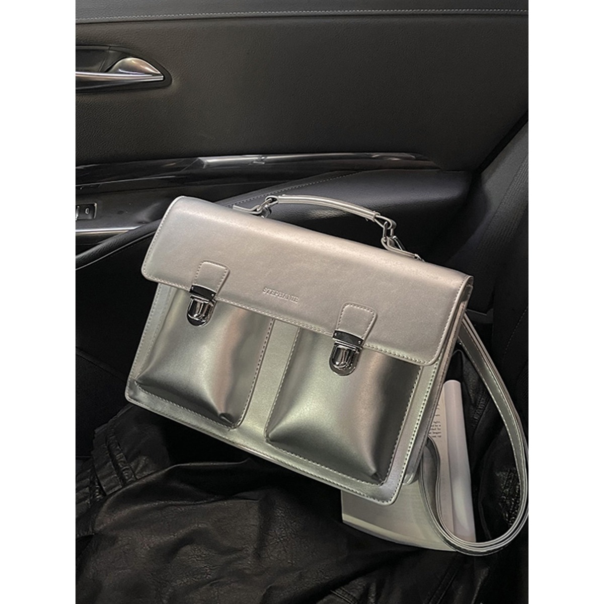 英伦学院风双肩包2025新款大容量手提电脑包高级感百搭邮差剑桥包