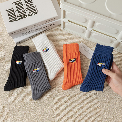 Japanese style Shawn Yue's same thick thread socks for men, medium and high socks, thickened autumn and winter knitted retro socks, letter trendy socks for women