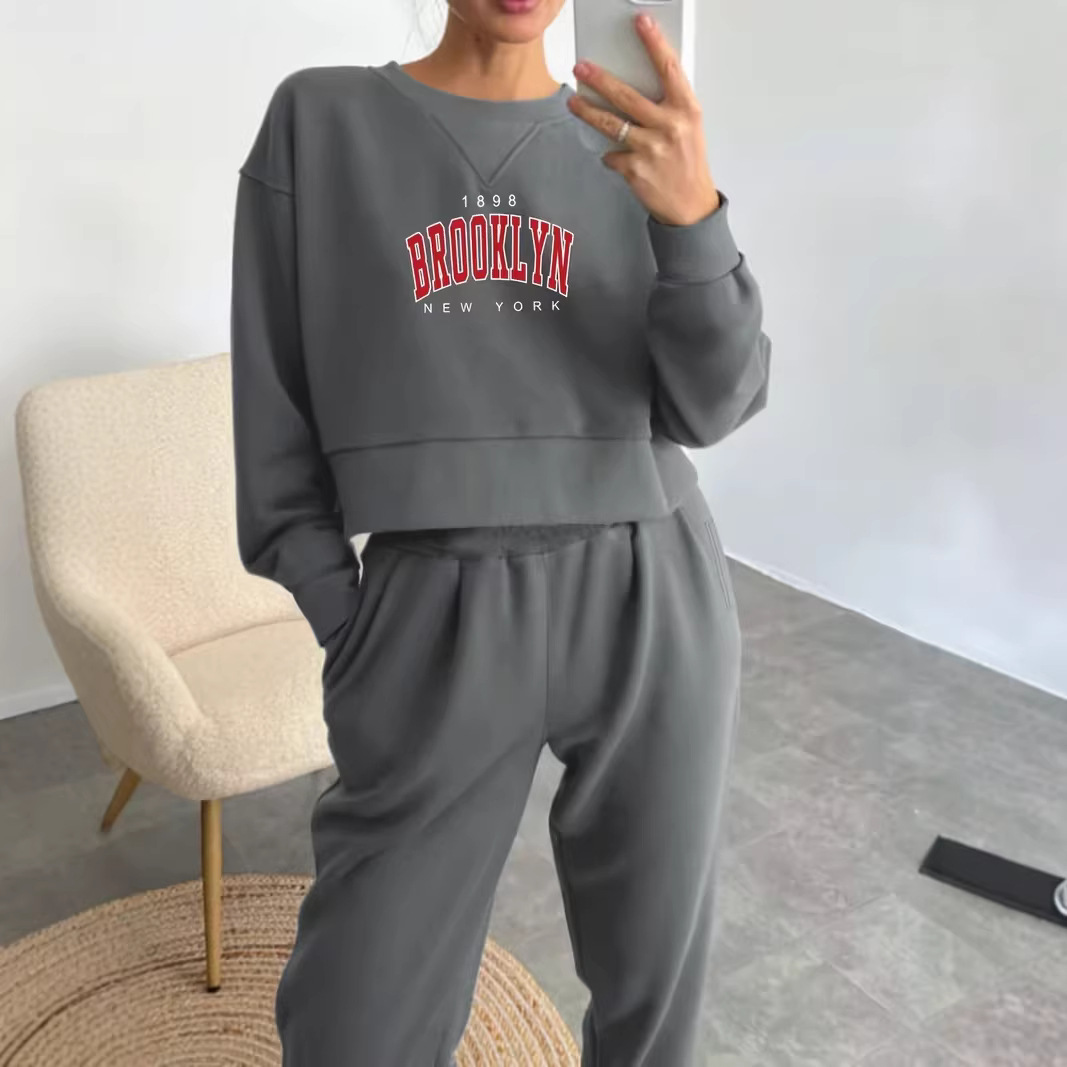 Damen-Sportanzug mit Fleecefutter, Rundhalsausschnitt, weiches, hautfreundliches Material, Herbst/Winter, Freizeit, 9010-Print, Kreuzbordüre, Neu_voghion.com