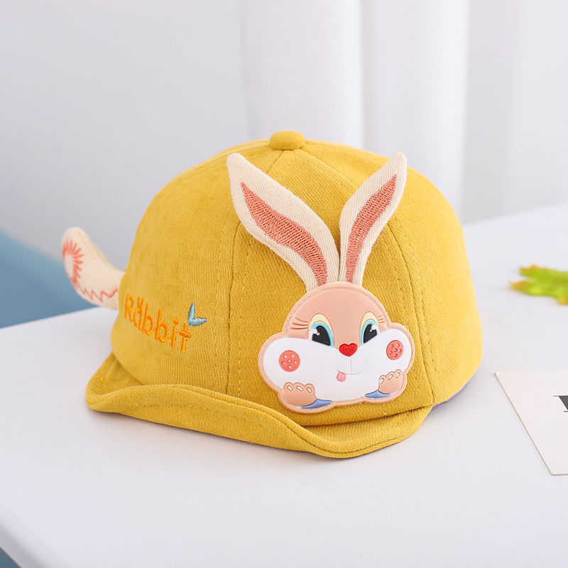 작은 노란 토끼