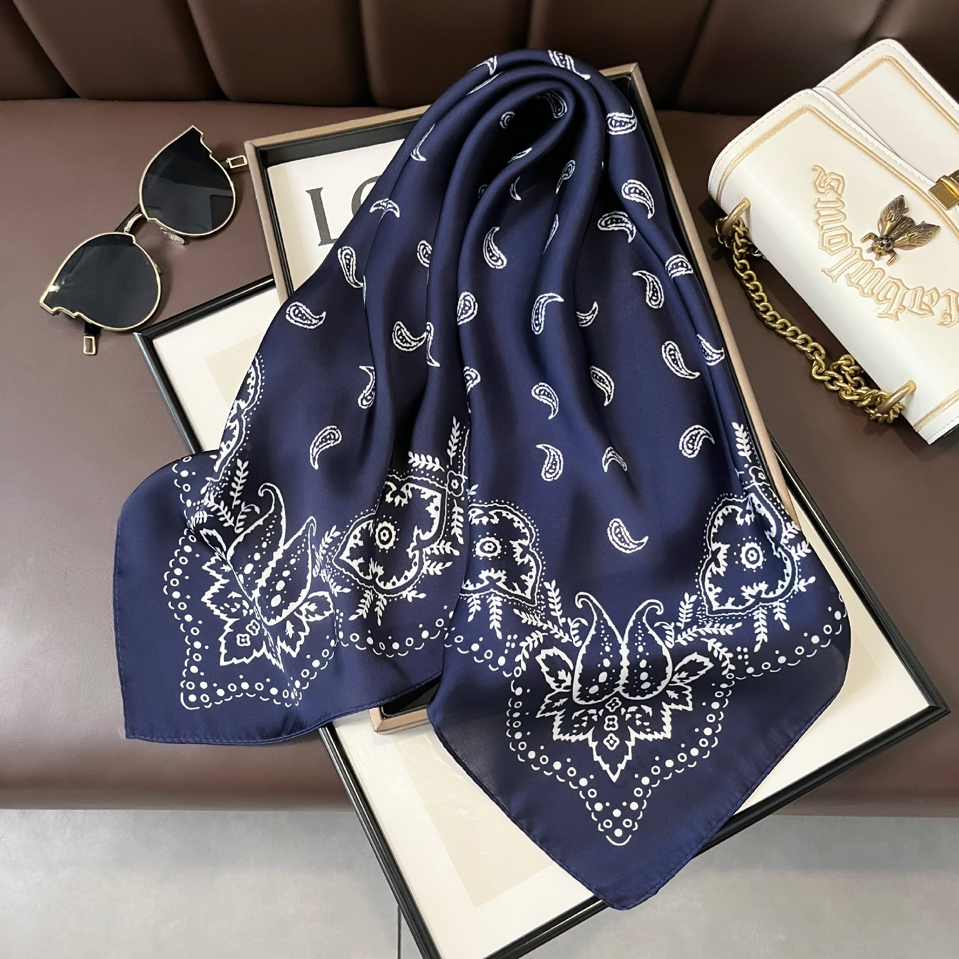 2023 été fleur de cajou polyvalent 70 petit carré écharpe Imitation soie femmes enfants jour cadeau décoration écharpe_voghion.com