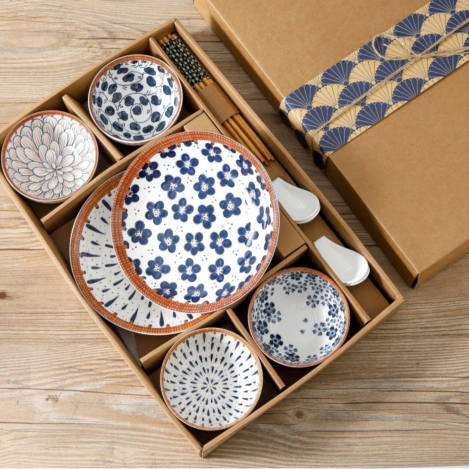 Platos de estilo japonés caja de regalo creativa caja de cuero de cerámica cubierta juego de regalos de promoción de negocios image 1