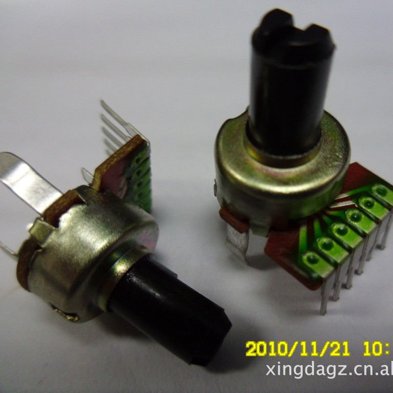 1213型电位器 双联电位器 12型双联电位器 带支架电位器