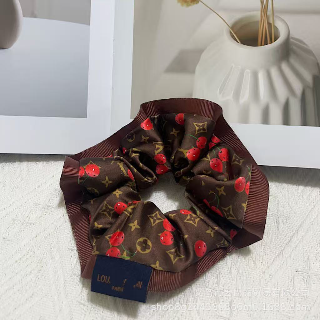 Classic Cherry-Patterned Sweet Hair Tie, Fresh and Fashionable, Versatile High-Elastic Scrunchie Hair Accessory