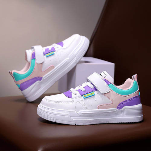 Children's shoes in spring and autumn, new girls 'shoes, low-cut leather and all-match, middle-aged and middle-aged boys' sports skateboarding shoes