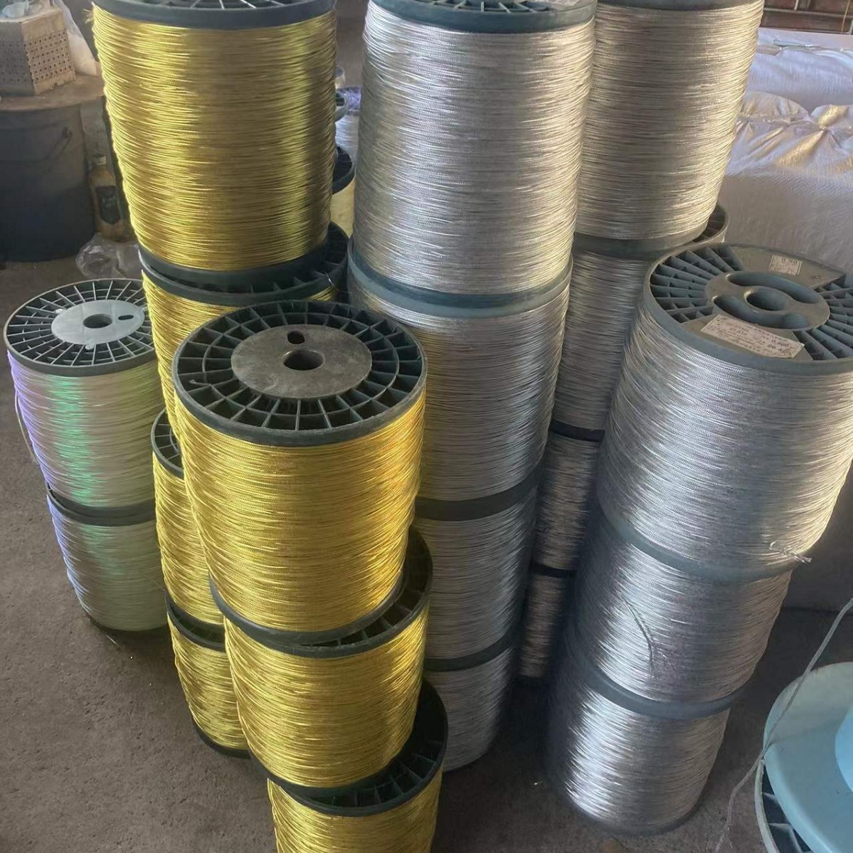 6股编织玫瑰金吊卡线带银丝吊卡线绳幻彩AB色金属质感的彩色绳带