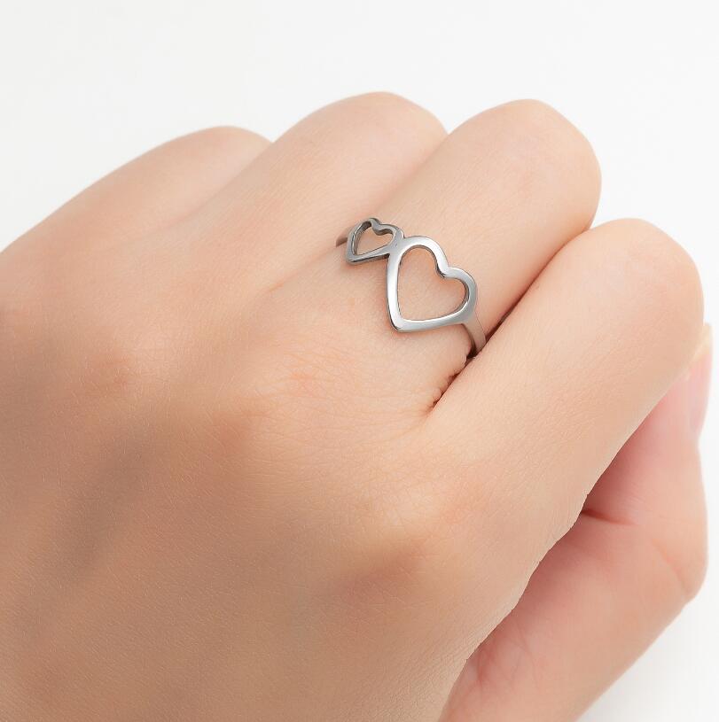 Women's Fashion Heart Stainless Steel No Inlaid Stainless Steel Rings display picture 2