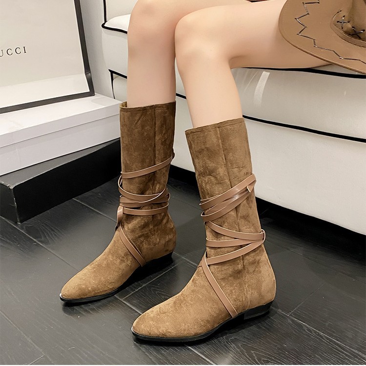 Botas holgadas personalizadas para mujer 2024, punta puntiaguda, con cordones, estilo vintage a media pantorrilla, tacón grueso, por debajo de la rodilla, botas altas versátiles.