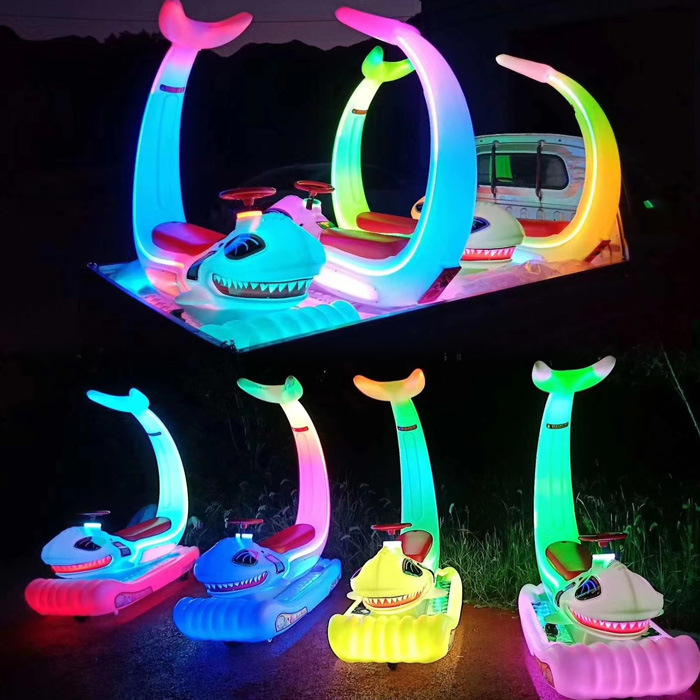 Cuadrado comercial de dibujos animados luminoso padre-hijo coche de parachoques doble batería eléctrica para niños equipo de entretenimiento ventas directas de fábrica