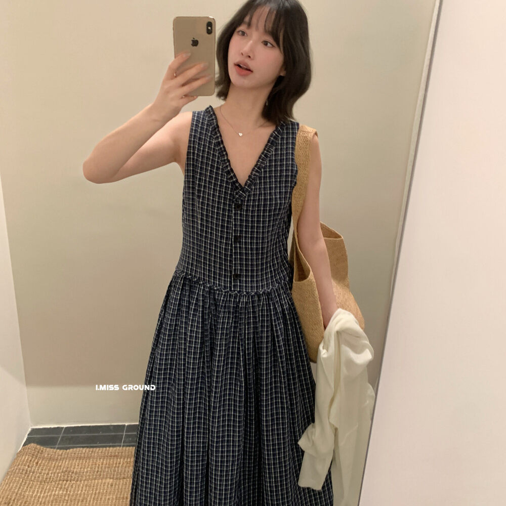 Đầm maxi nữ thắt eo họa tiết kẻ caro cổ điển, dáng suông dài, tay dây mảnh — xanh đậm, màu mơ