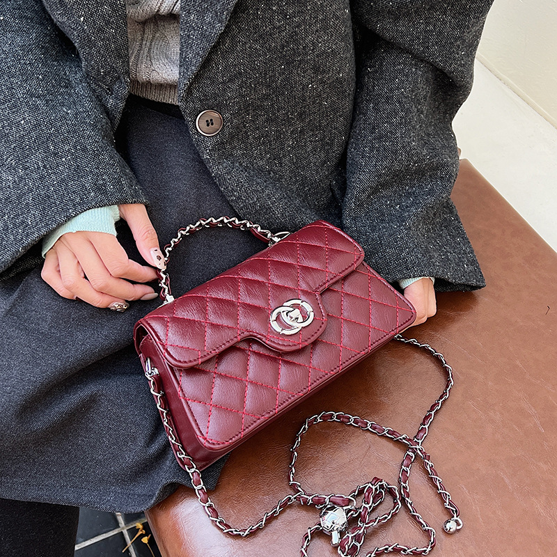 2025 nueva moda versátil bolso de mano pequeño bolso de mano de alta calidad para mujeres bolso de estilo exterior casual bolso de cadena bolso de mochila