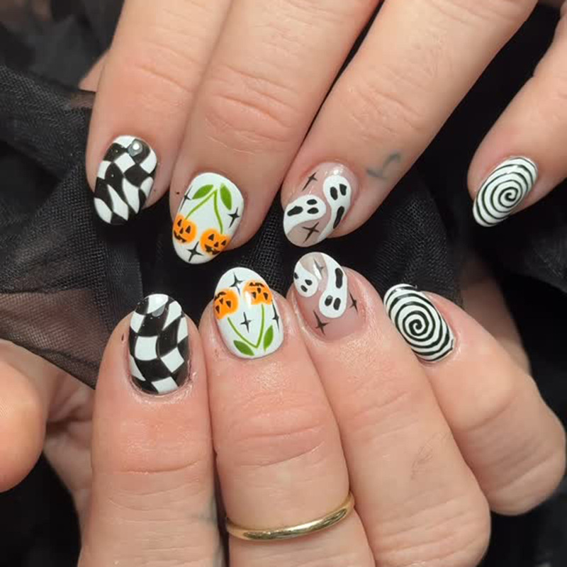 European and American Style 24-Piece Short Almond-Shaped Wearable Nails Halloween Series Black and White Checkered Pumpkin Ghost Nail Stickers