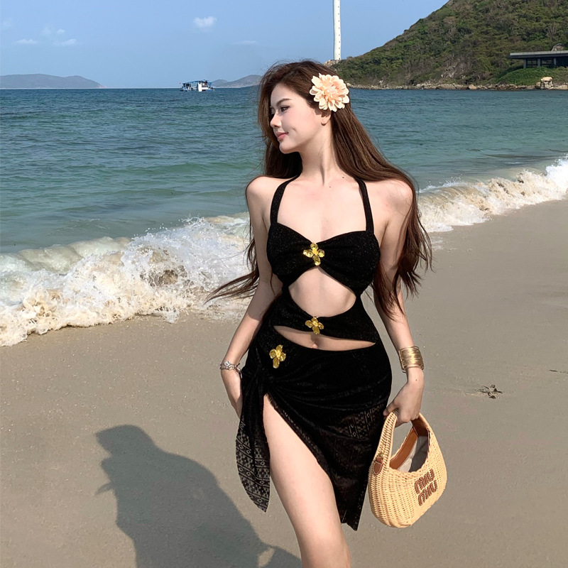 Rose Metal Buckle Bikini 2025 New Waist Cut Out Swimsuit Women's Beach Vacation See-Through Gauze Skirt Two-Piece Set
