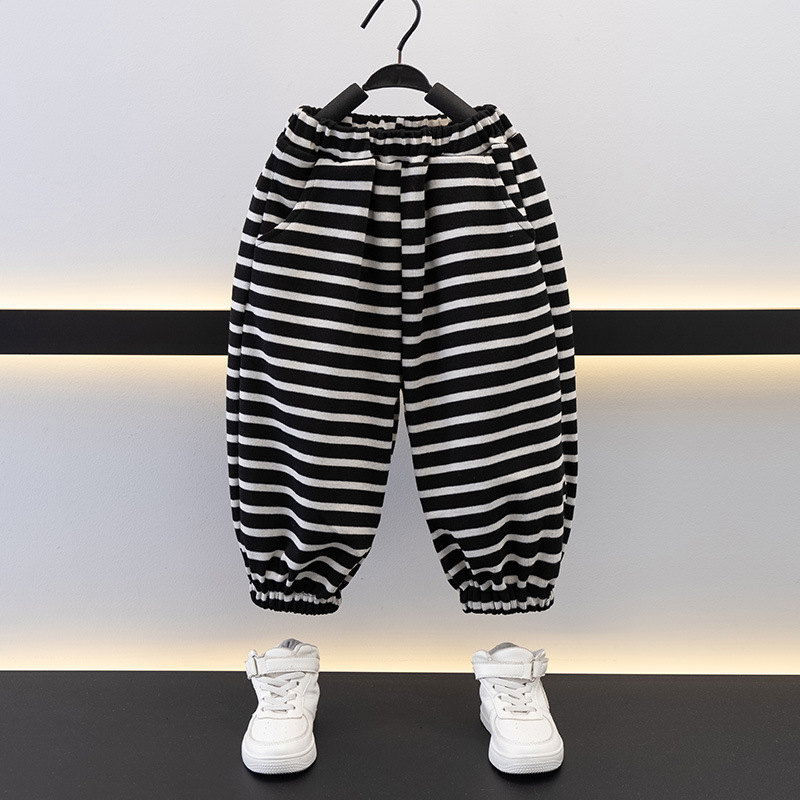 7724 Traje de primavera y otoño para niños 2025 nuevo traje para niños hermoso bebé con capucha de moda versión coreana de dos piezas de moda