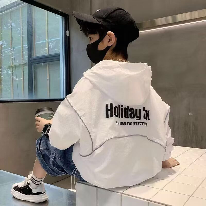 Boys' Summer Lightweight Sun Protection Jacket 2024 New Model Medium and Large Children's Summer Ice Silk Sun Protective Clothing UV Protection