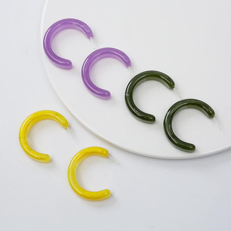 Summer Geometric C-shaped Resin Earrings display picture 3