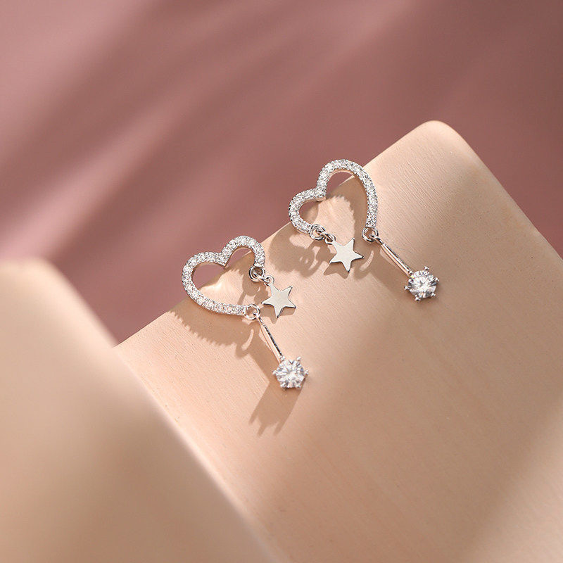 Men’s Titanium Stud And Small Hoop Earring Set Is Hypoallergenic, Tarnish-resistant And Ideal For Daily Wear. Sleek And Modern, It Creates Stunning L_voghion.com