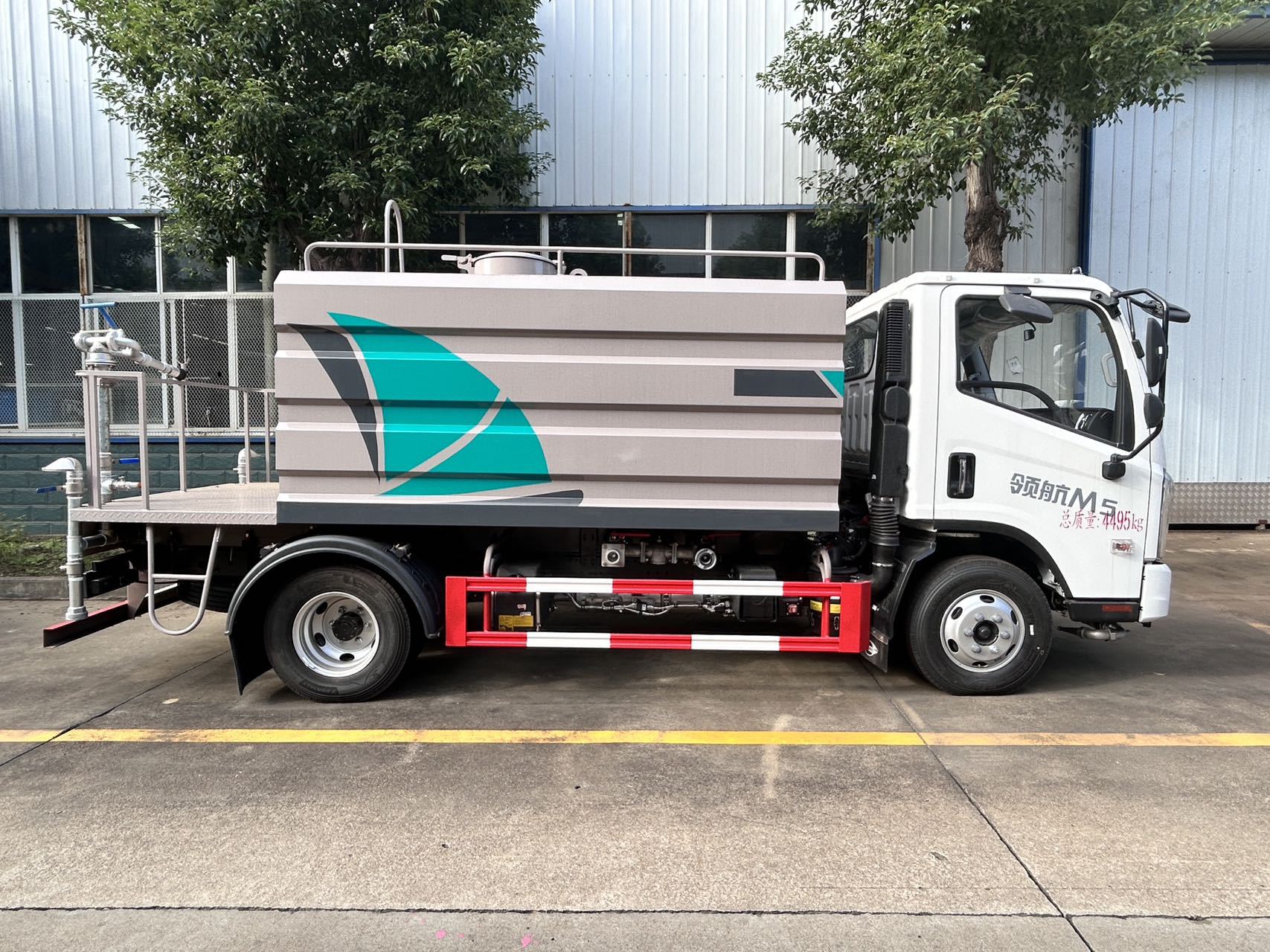 Blue license plate sprinkler truck, Foton Linghang M5 blue license plate sprinkler truck price, complete range of models, available for installment payments