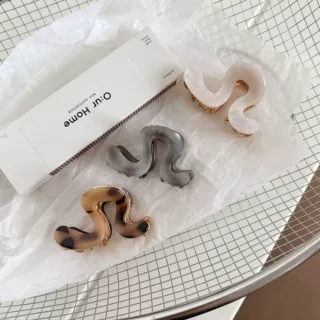 醋酸波浪抓夹女高级感渐变玳瑁鲨鱼夹简约气质发夹韩系通勤少女风