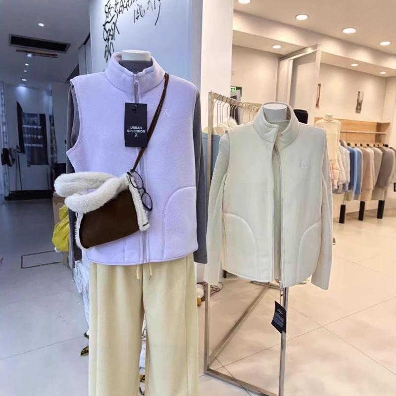 Kemi Ai Jiao Jia! Outdoor Mountain-Style Couple's Thickened Warm Lamb Wool Stand-Collar Sleeveless Fleece Vest Jacket Kemi Ai Jiao Jia! Outdoor Mountain-Style Couple's Thickened Warm Lamb Wool Stand-Collar Sleeveless Fleece Vest Jacket