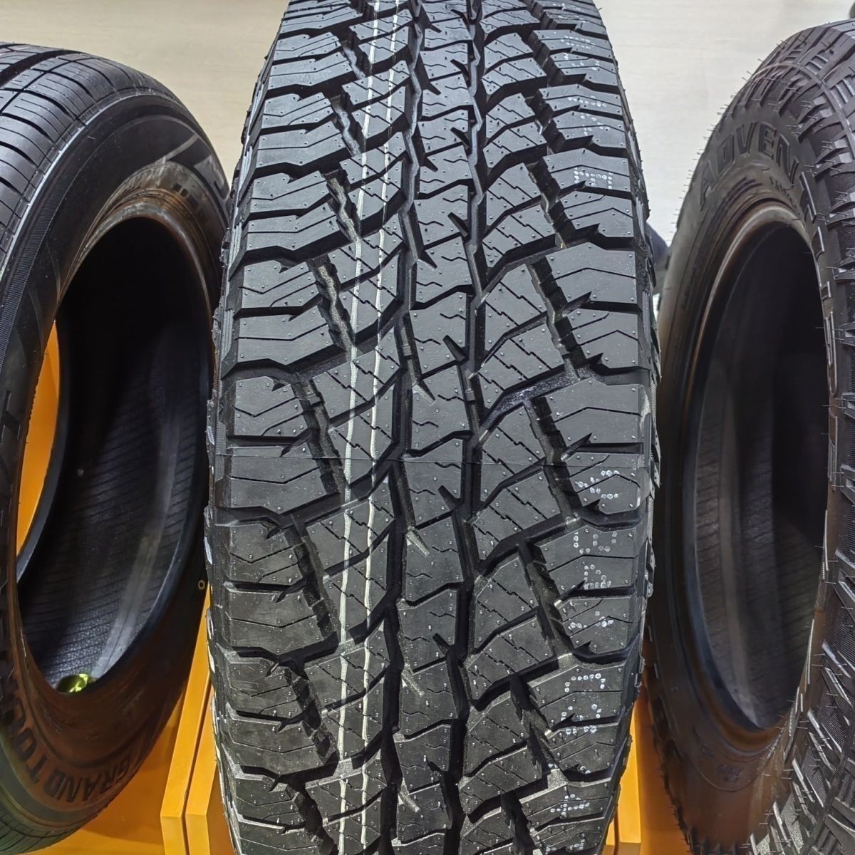Luluchi Tire Lt285/70R17 at Off-Road Tire Tundra Wrangler Raptor Great Wall Cannon Tank 300
