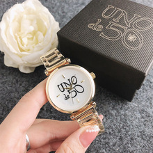 贝壳表盘女士手表套装盒礼物个性新款时尚日内瓦手表价格合理手表