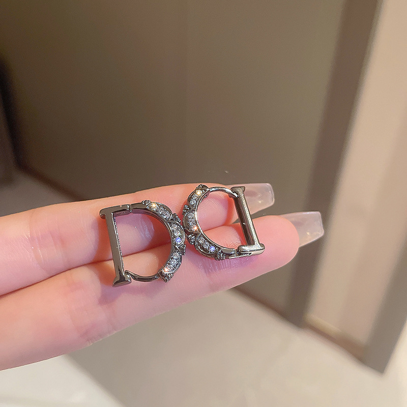 Fashion Geometric Heart Shape Metal Inlay Artificial Pearls Rhinestones Womenu0027S Hoop Earrings 1