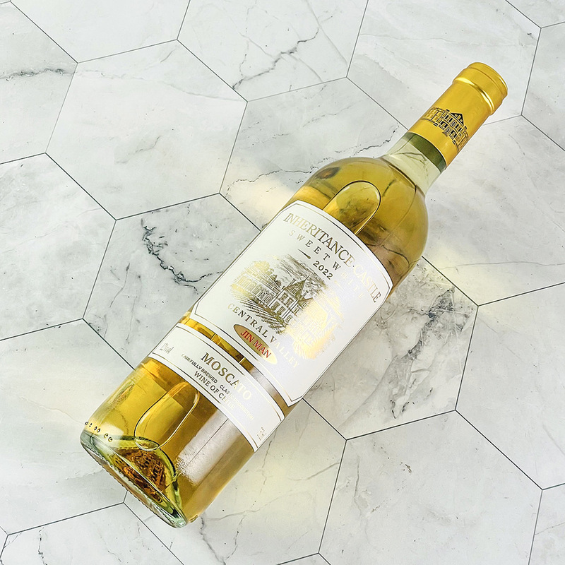 Chile imported semi-sweet white wine low tipsy ladies liqueur moscato sweet white wine Chile imported semi-sweet white wine low tipsy ladies liqueur moscato sweet white wine