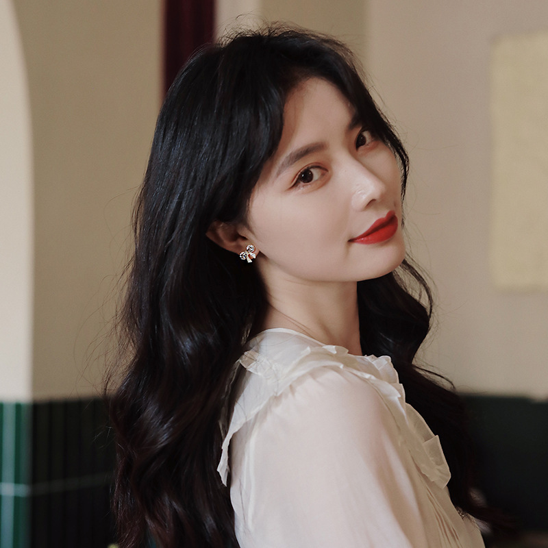 满钻锆石蝴蝶结耳钉