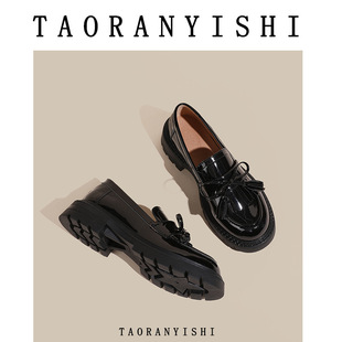 New Patent Leather Shoes Joker Small Leather Shoes Women's Tassel Bow Slip-on Casual Large Size Loafers 41-43